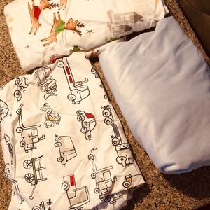 Pottery Barn Kids Crib/toddler bed Bedding